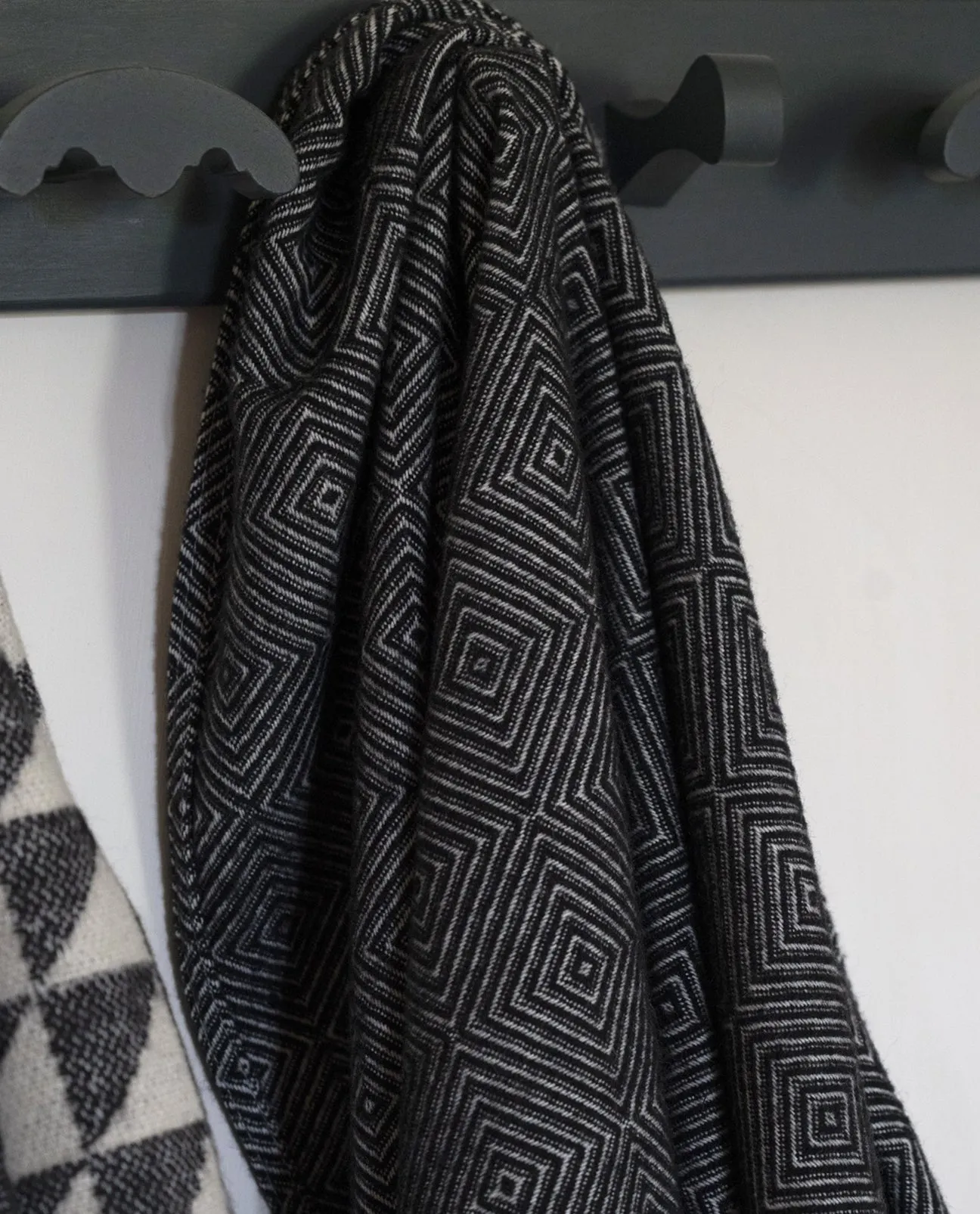 Corvo-Casa Wool Blanket in Black