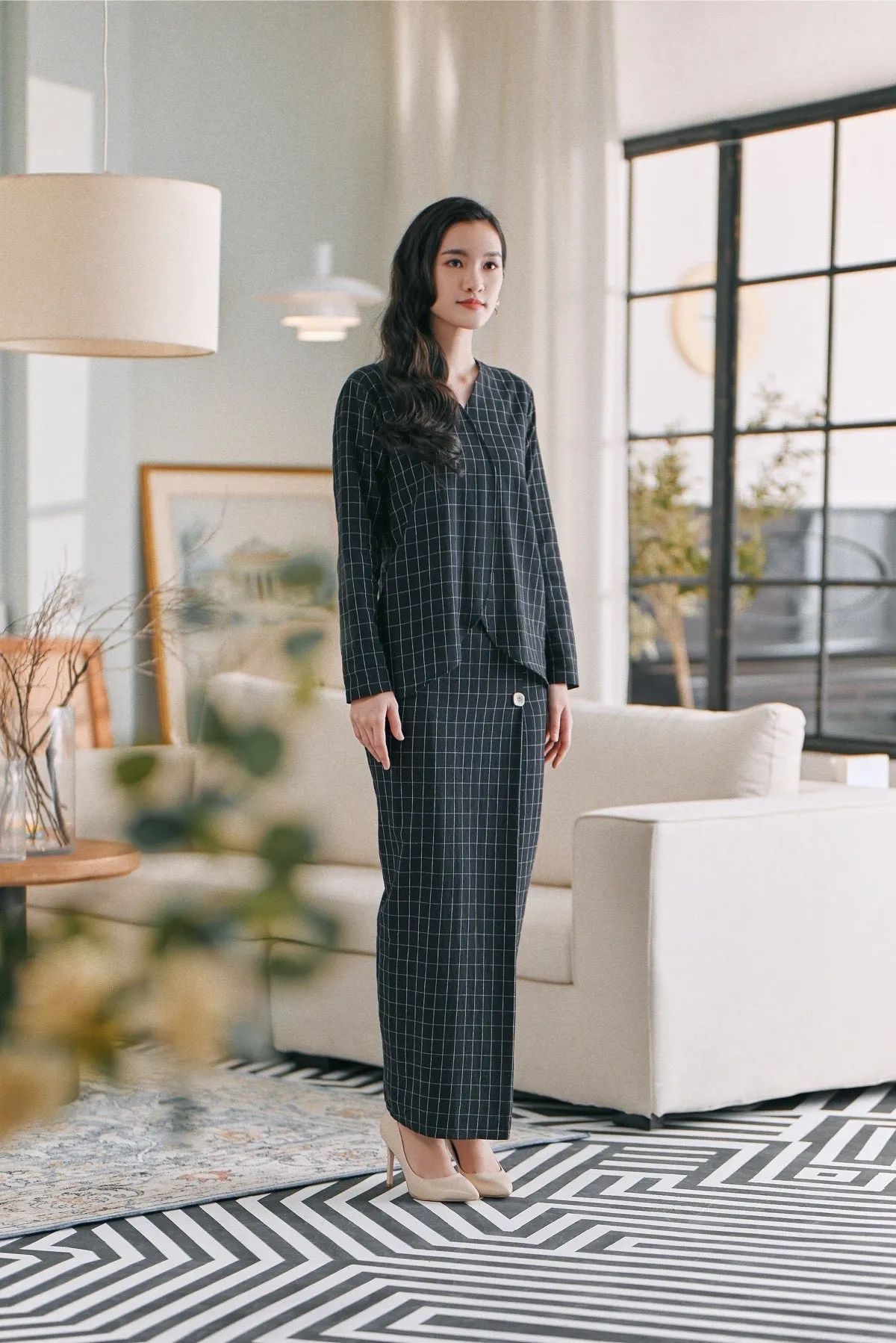 The Caya Women Bintang Folded Skirt - Good Black Checked