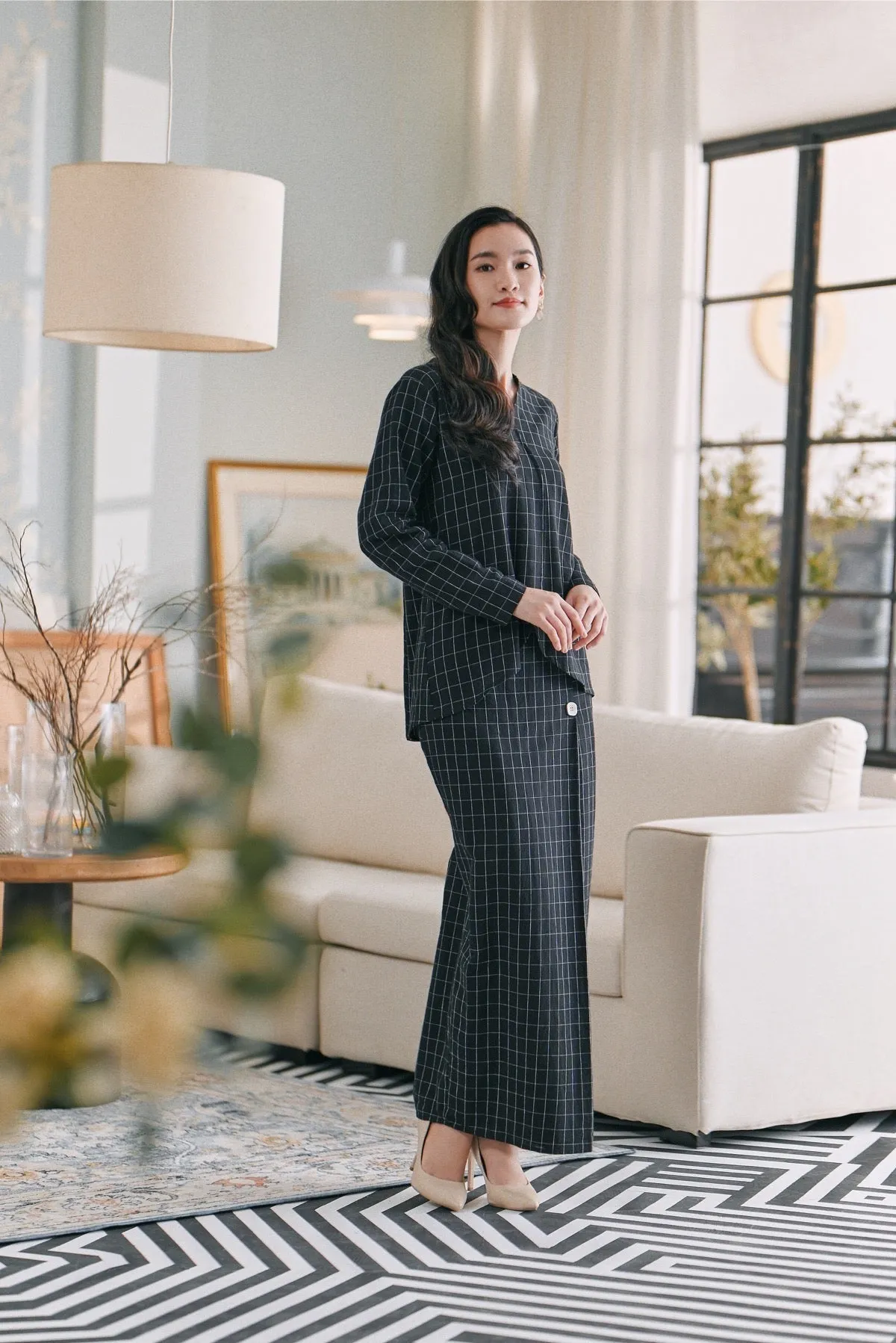 The Caya Women Bintang Folded Skirt - Good Black Checked