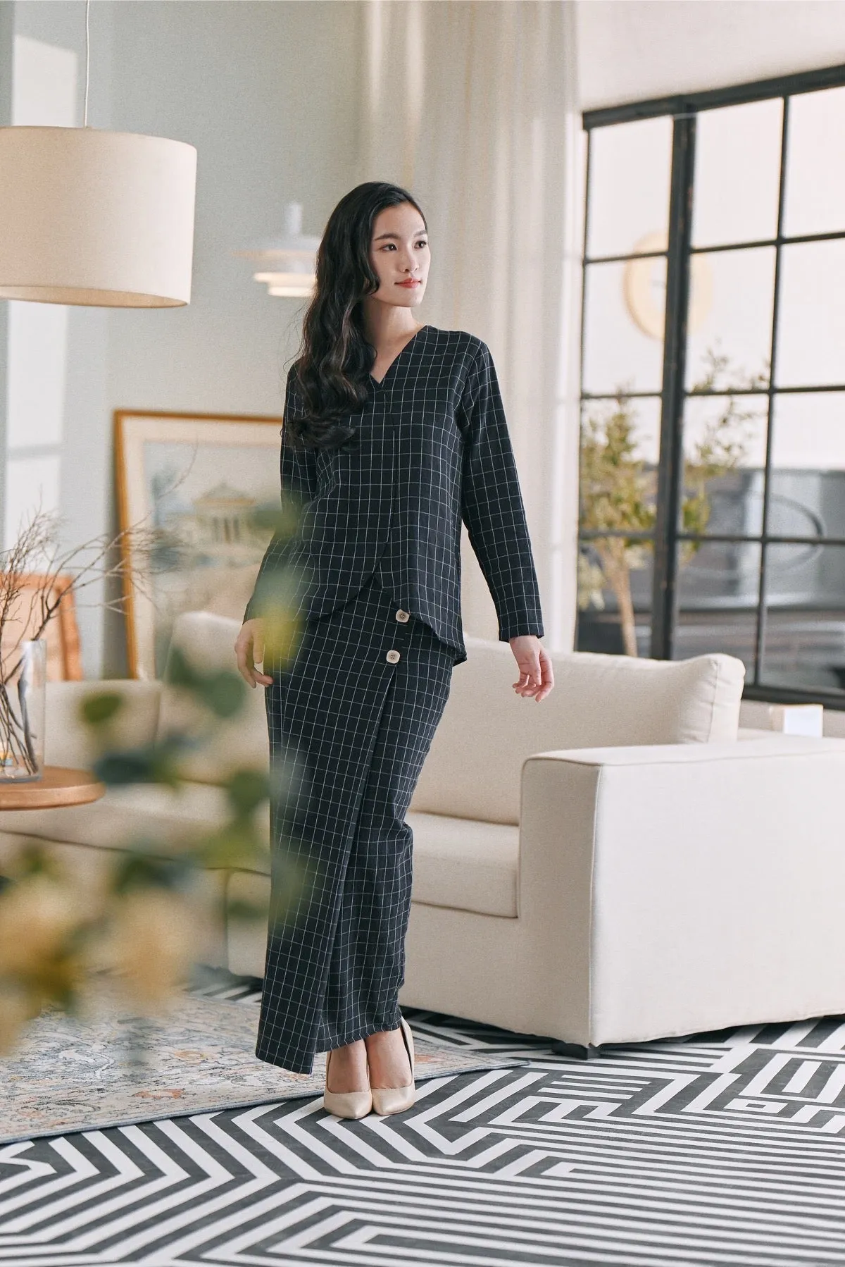 The Caya Women Bintang Folded Skirt - Good Black Checked