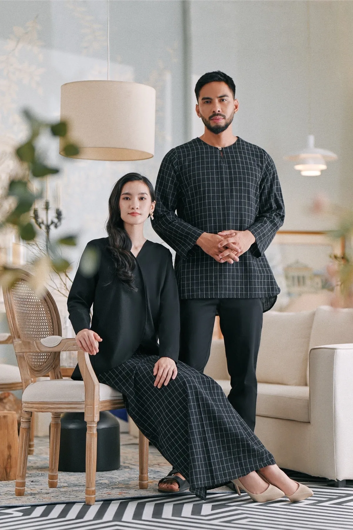 The Caya Women Bulan Blouse - Black