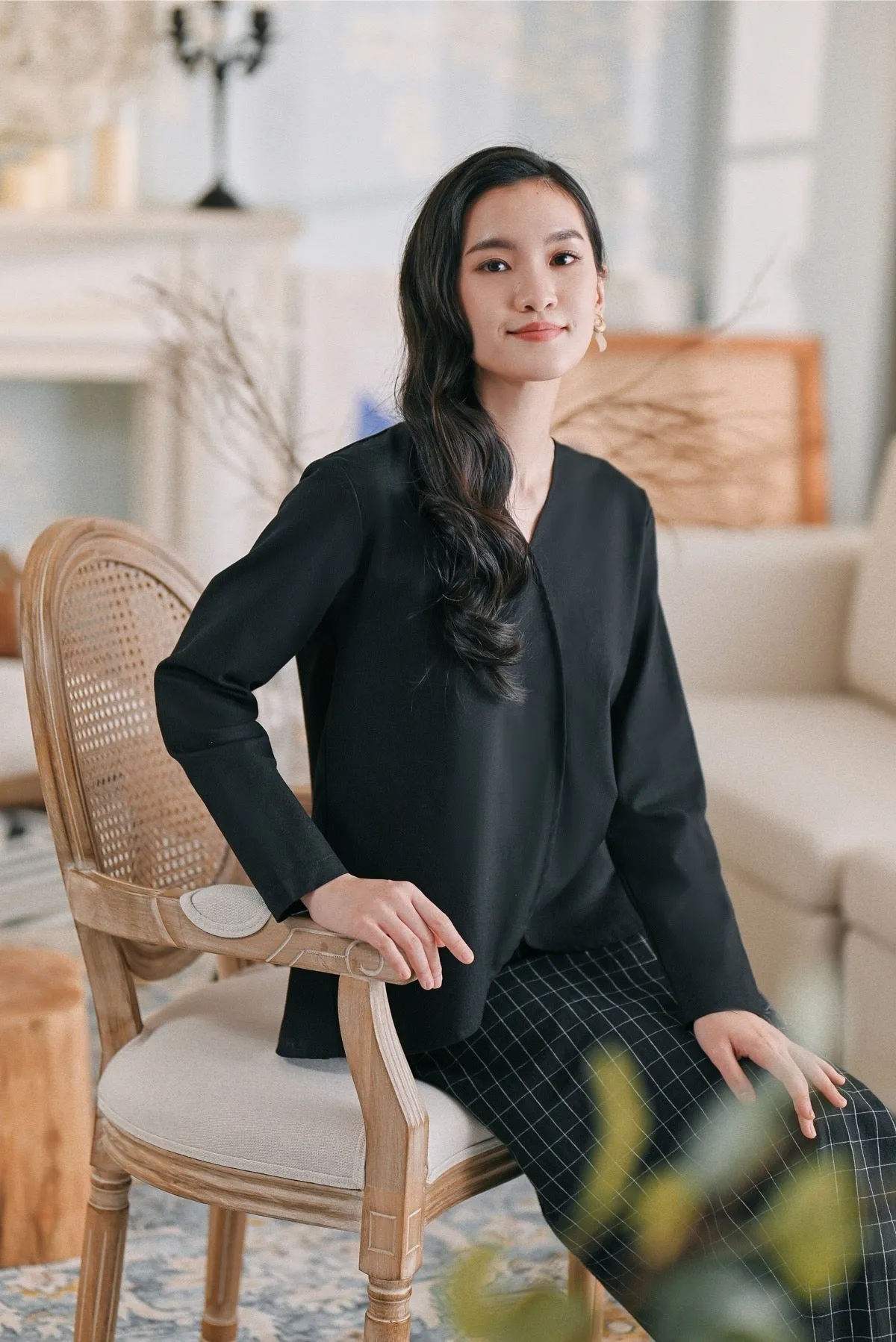 The Caya Women Bulan Blouse - Black